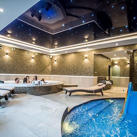 Hotel Palac Poledno المظهر الخارجي الصورة